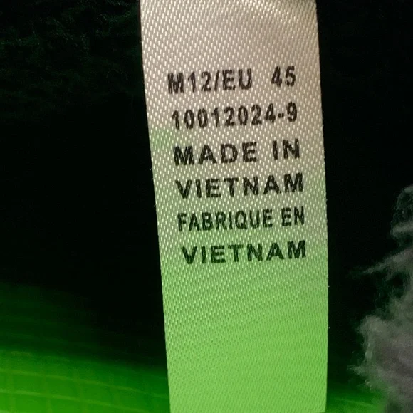 OOFOS OOmg Low Black Fleece Lined Recovery Shoes Men’s Sz 12 EU 45 - Picture 5 of 10